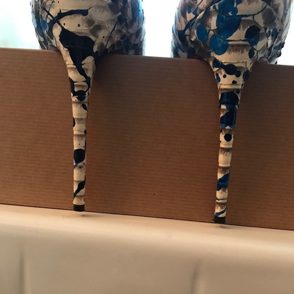 Christian Louboutin So Kate 120mm Python Vulcano, size 37 - Picture 3 of 4